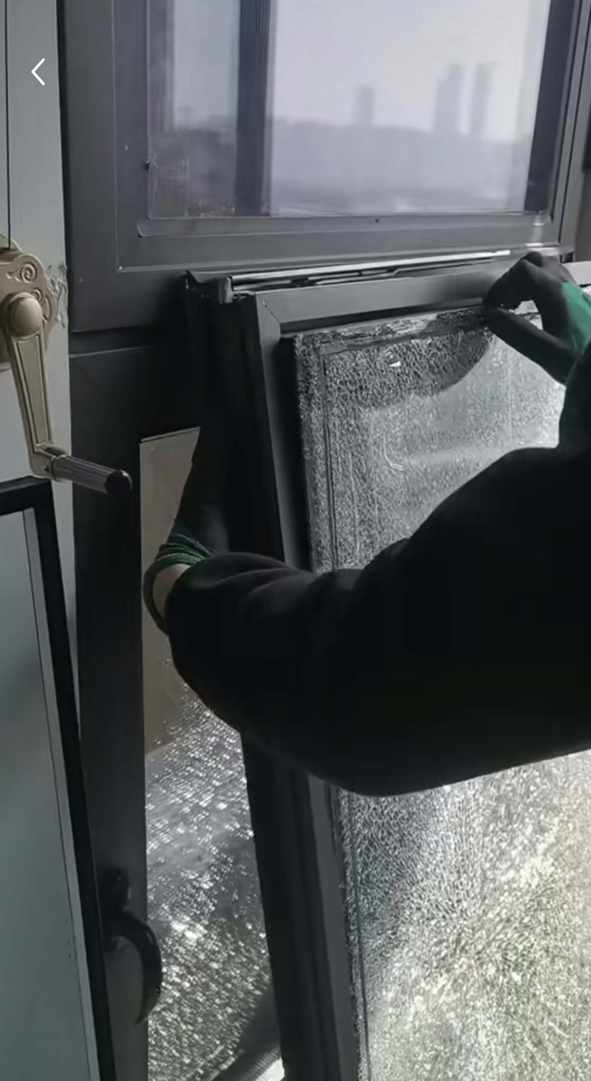 Wie ersetzt man Fensterglas aus Aluminium?